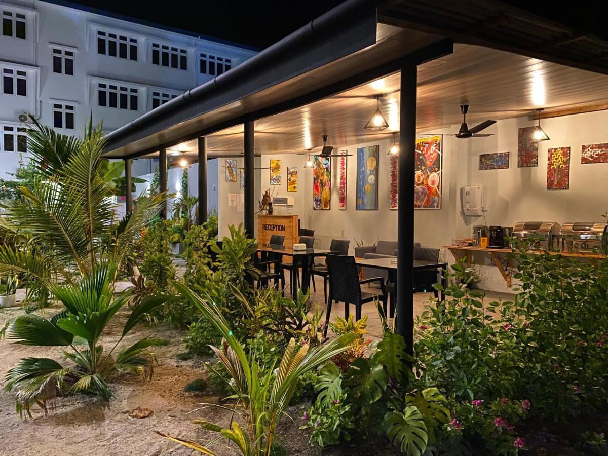 Hotel Chillax Thoddoo-Atoll Exterior foto