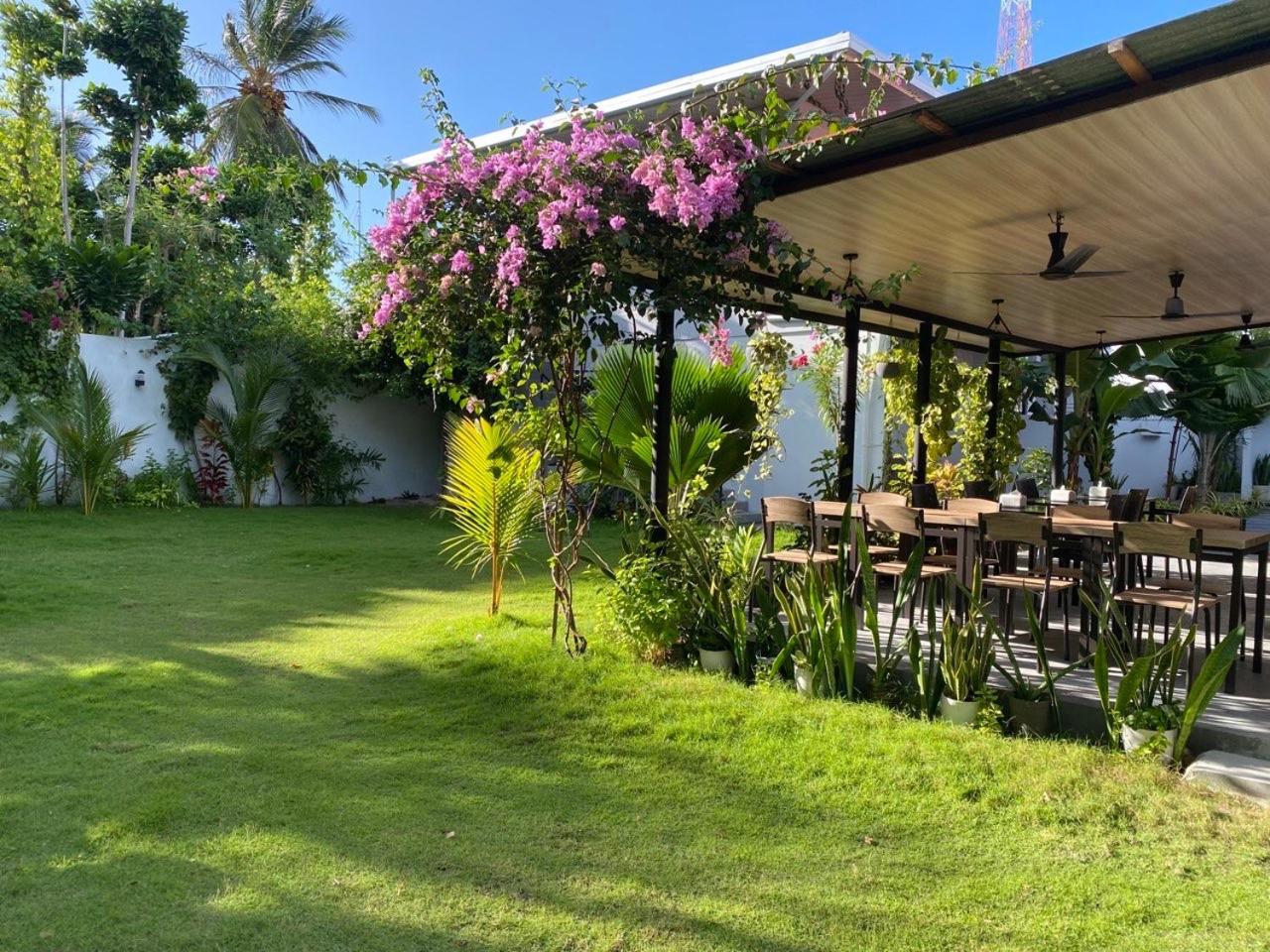 Hotel Chillax Thoddoo-Atoll Exterior foto